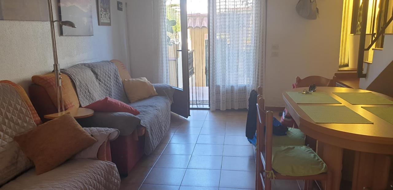 Villaislandia 奥罗佩萨德尔马 外观 照片