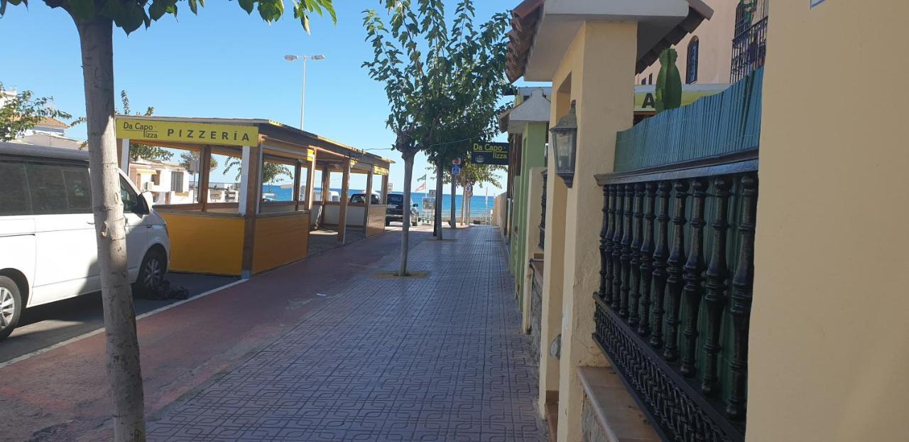Villaislandia 奥罗佩萨德尔马 外观 照片